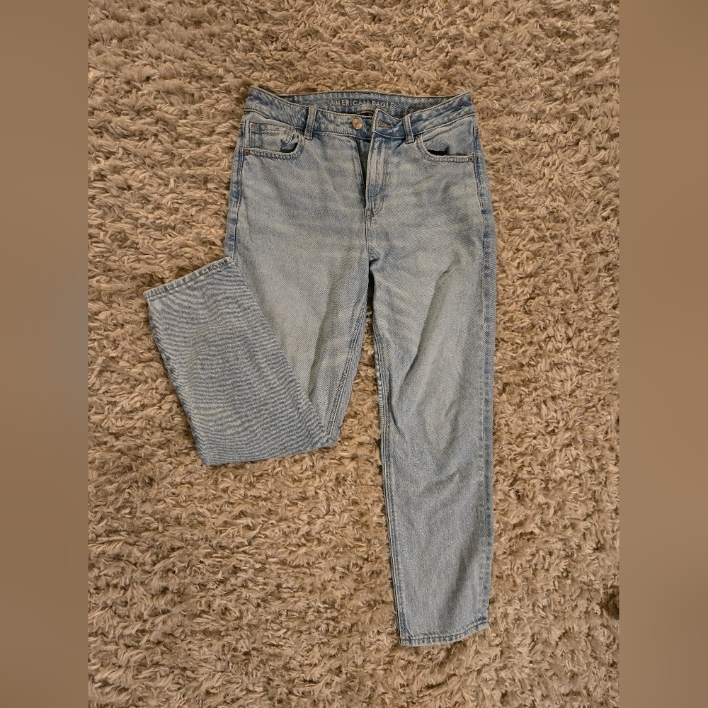 American Eagle mom jeans